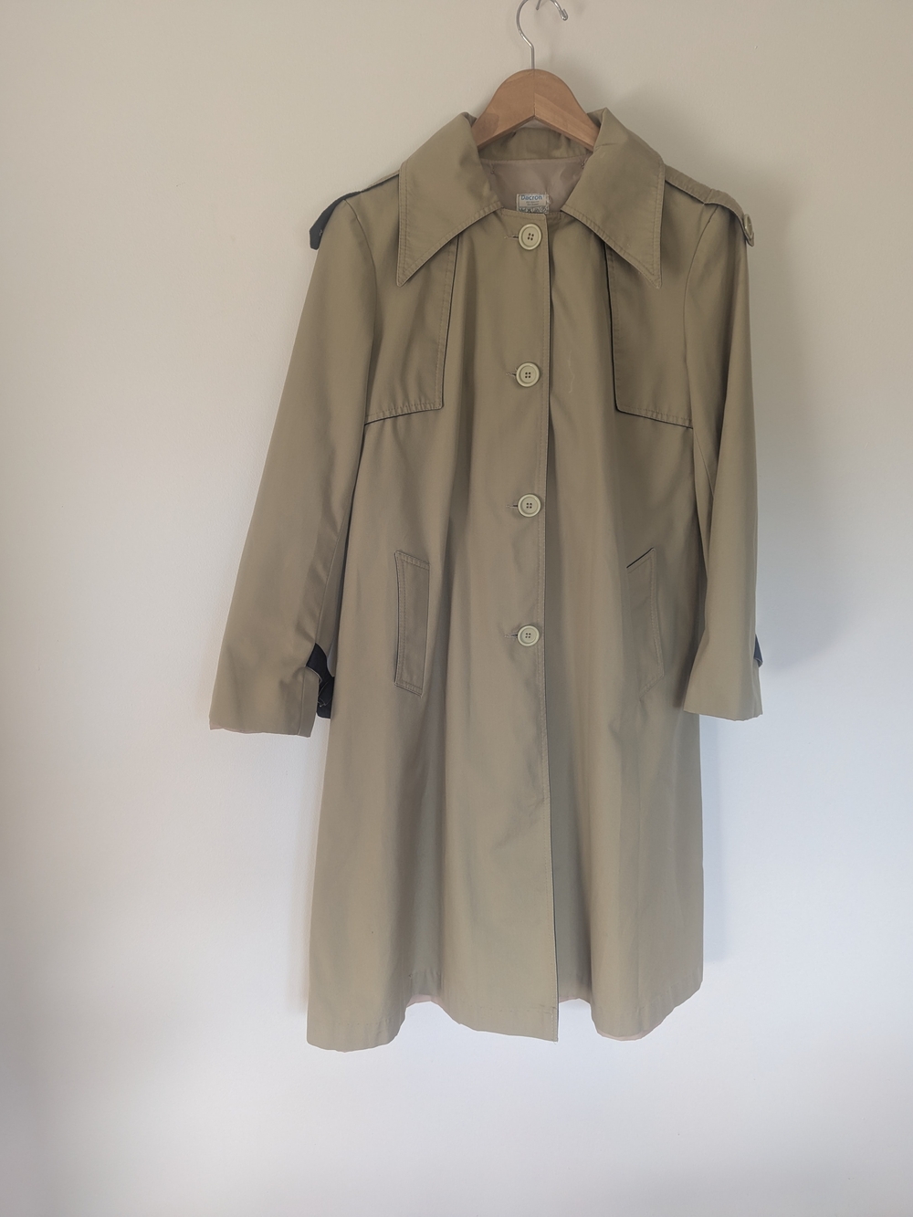 Vintage Trench Coat Beige DuPont Dacron Polyester Cotton Belted Classic Mid Leng
